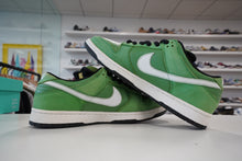 Load image into Gallery viewer, Nike SB Dunk Low Tokyo Green Taxi