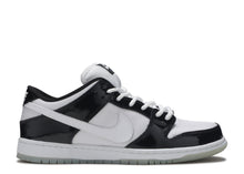 Load image into Gallery viewer, Nike SB Dunk Low Concord