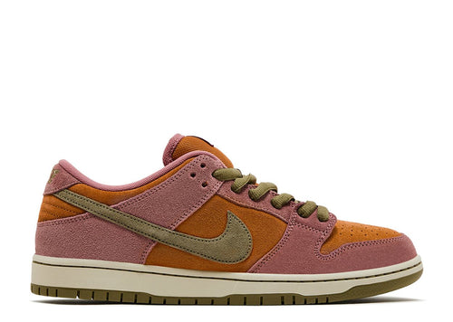 Nike SB Dunk Low Red Stardust