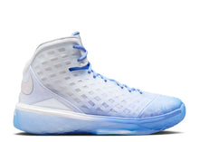 Load image into Gallery viewer, Nike Kobe 3 Protro Christmas