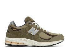 Load image into Gallery viewer, New Balance 2002R Olive Brown
