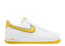 Load image into Gallery viewer, Nike AIr Force 1 Low Retro QS Kobę Bryant Lakers Home