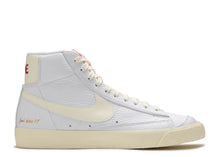 Load image into Gallery viewer, Nike Blazer Mid 77 Vintage Popcorn