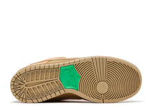 Load image into Gallery viewer, Nike SB Dunk Low Pro Som Tum