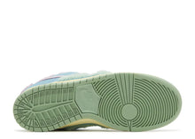 Load image into Gallery viewer, Nike SB Dunk Low Verdy Visty