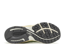 Load image into Gallery viewer, New Balance 993 Teddy Santis Chive