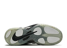 Load image into Gallery viewer, Nike Air Foamposite Pro Silver Surfer