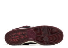 Load image into Gallery viewer, Nike SB Dunk Low Riot Skateshop