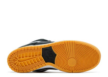 Load image into Gallery viewer, Nike SB Dunk Low Pro Black Gum