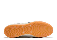 Load image into Gallery viewer, Adidas Predator 2002 IC Kith White Gum