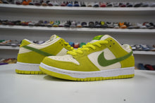 Load image into Gallery viewer, Nike SB Dunk Low Green Apple
