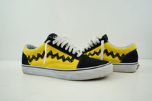 Load image into Gallery viewer, Vans Old Skool Peanuts Charlie Brown
