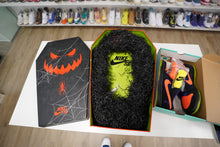 Load image into Gallery viewer, Nike SB Dunk Low Night of Mischief Halloween (Special Box)