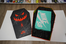 Load image into Gallery viewer, Nike SB Dunk Low Night of Mischief Halloween (Special Box)