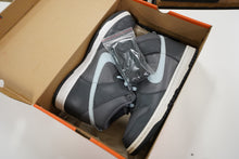 Load image into Gallery viewer, Nike Dunk High Light Graphite Cloud (2003)