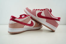 Load image into Gallery viewer, Nike SB Dunk Low StrangeLove Skateboards