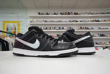 Load image into Gallery viewer, Nike SB Dunk Low Diamond Supply Co. (Black)