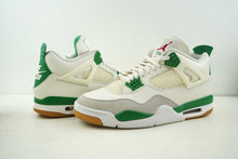 Load image into Gallery viewer, Air Jordan 4 Retro SB Pine Green