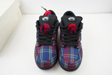 Load image into Gallery viewer, Nike SB Dunk Nardwuar (Signed)