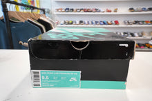 Load image into Gallery viewer, Nike SB Dunk Low Rukus Crawfish