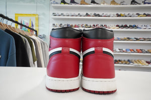 Air Jordan 1 Retro High Black Toe (2016)