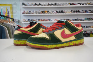 Nike SB Dunk Low Mosquito