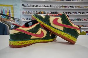 Nike SB Dunk Low Mosquito