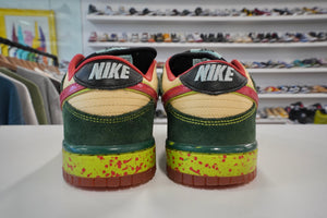 Nike SB Dunk Low Mosquito