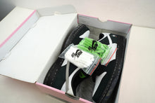 Load image into Gallery viewer, Nike SB Dunk Low Staple Panda Pigeon