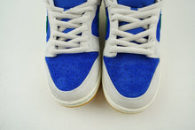 Load image into Gallery viewer, Nike SB Dunk Low Hyper Royal Malachite