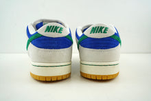 Load image into Gallery viewer, Nike SB Dunk Low Hyper Royal Malachite