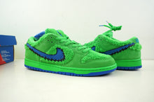 Load image into Gallery viewer, Nike SB Dunk Low Grateful Dead Bears Green