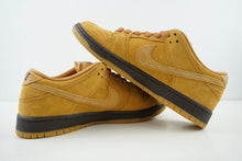 Load image into Gallery viewer, Nike SB Dunk Low Wheat