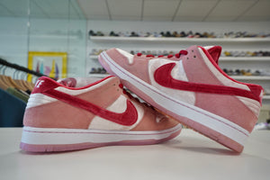 Nike SB Dunk Low StrangeLove