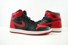 Load image into Gallery viewer, Air Jordan 1 Retro Bred (2001)