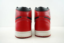 Load image into Gallery viewer, Air Jordan 1 Retro Bred (2001)