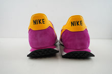 Load image into Gallery viewer, Nike Waffle Trainer 2 Fireberry
