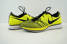 Load image into Gallery viewer, Nike Flyknit Trainer Volt
