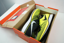 Load image into Gallery viewer, Nike Flyknit Trainer Volt