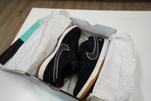 Load image into Gallery viewer, Nike SB Dunk Low Quartersnacks