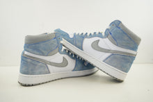 Load image into Gallery viewer, Air Jordan 1 Retro High Hyper Royal