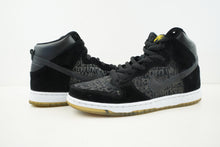 Load image into Gallery viewer, Nike SB Dunk High Neckface