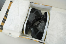Load image into Gallery viewer, Nike SB Dunk High Neckface