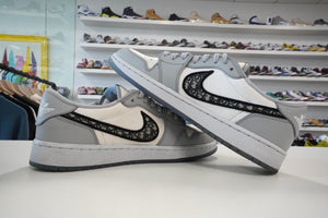 Air Jordan 1 Retro Low Dior