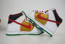 Load image into Gallery viewer, Nike SB Dunk High Money Cat
