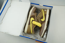 Load image into Gallery viewer, Nike Dunk Low SP Undefeated Canteen