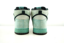 Load image into Gallery viewer, Nike SB Dunk High Sea Crystal