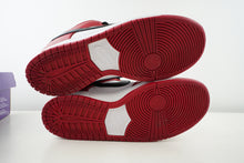 Load image into Gallery viewer, Nike SB Dunk Low Pro J-Pack Chicago