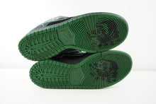 Load image into Gallery viewer, Nike SB Dunk Low There Skateboards