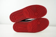 Load image into Gallery viewer, Air Jordan 1 Retro High Statin Bred (W)